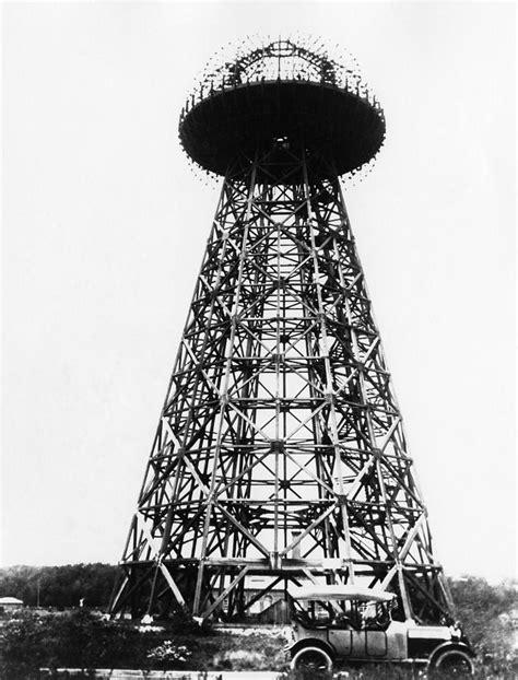 what happened to wardenclyffe tower.